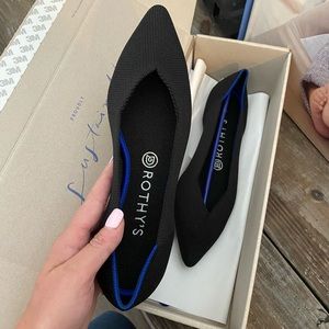 Black Rothy’s Point Flata